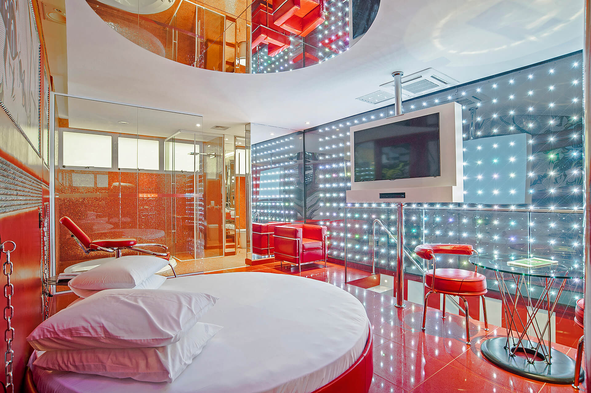 acqua-motel-suite-SEXY-RED-3